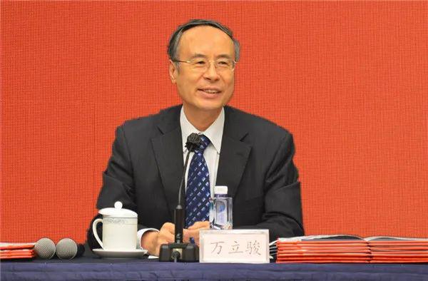 牛盈宝 万立骏, 已卸任
